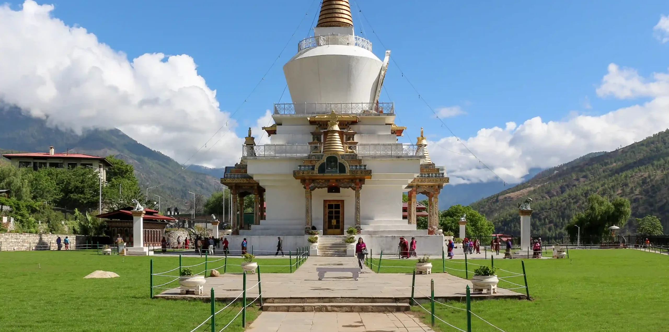 National_Memorial_Chorten,_Thimphu_01