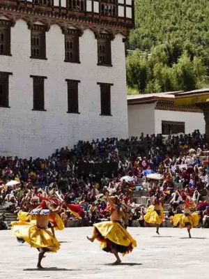 8-SNAPSHOTS-OF-BHUTANESE-LIFE-WE-WOULD-ENCOURAGE-ANY-VISITOR-TO-EXPERIENCE.jpeg