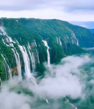 Seven-Sisters-Falls-1-gaimg
